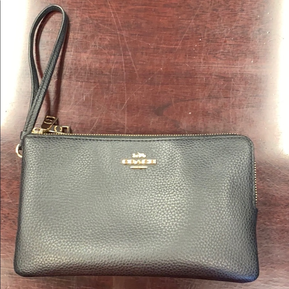 Coach wristlet black
